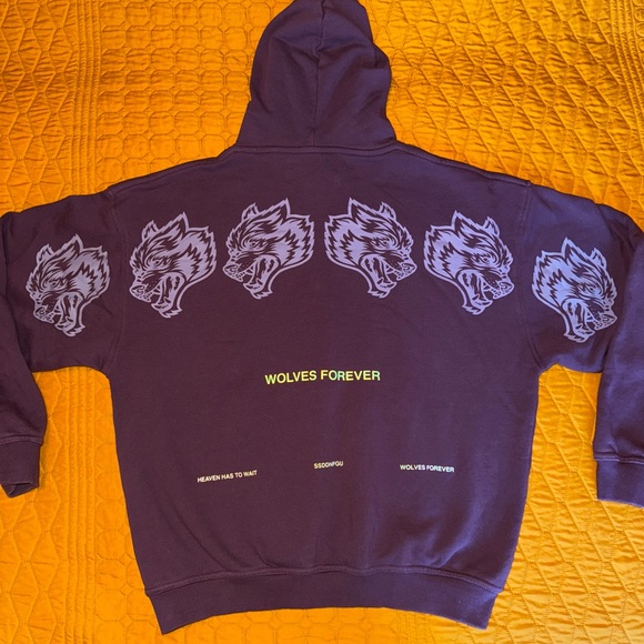 Sold - Picture 1 of 4